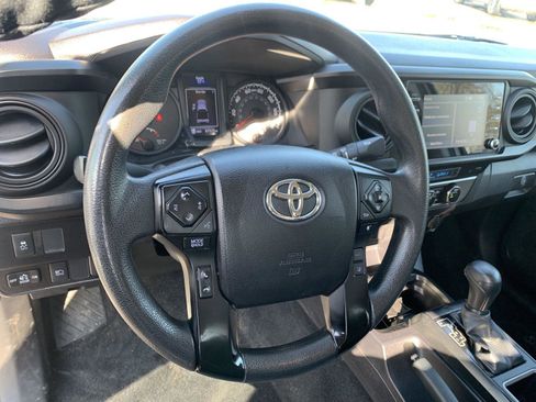 Used 2022 Toyota Tacoma SR image 18