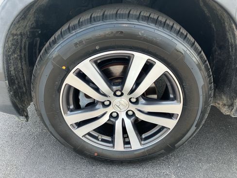 Used 2018 Honda Pilot EX image 10