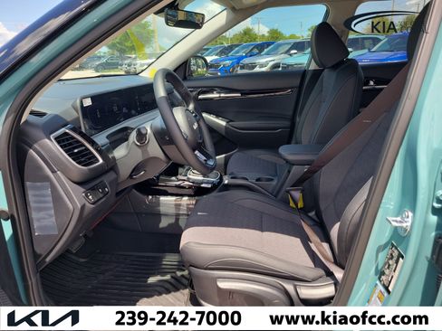 New 2026 Kia Seltos S FWD image 19