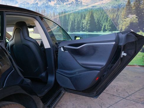 Used 2016 Tesla Model S 75 image 31