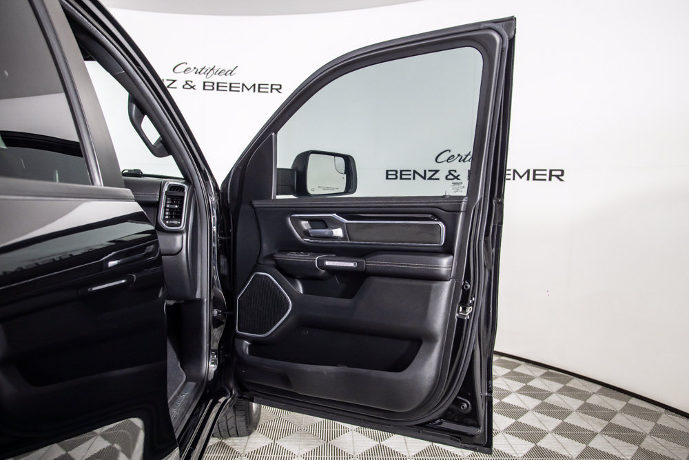 Used 2021 RAM 1500 Laramie w/ Sport Appearance Package AWD/4WD image 19