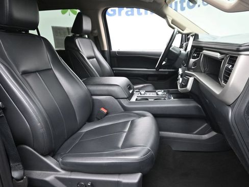 Used 2024 Ford Expedition Max XLT AWD/4WD image 9