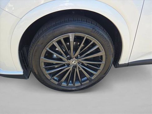 Used 2024 Lexus RX 350 Premium w/ Accessory Package (Z1) image 23