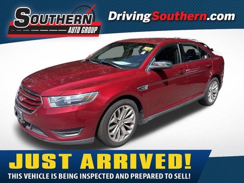 Used 2015 Ford Taurus Limited FWD image 1