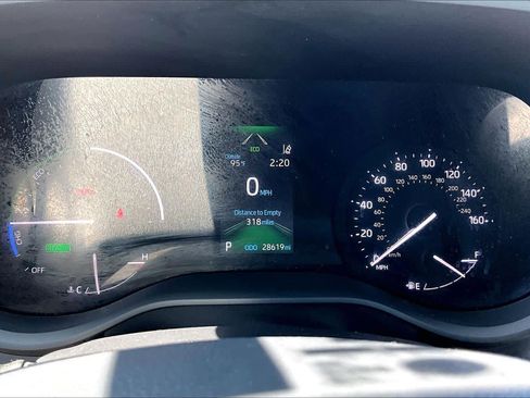 Used 2022 Toyota Sienna XLE FWD image 26