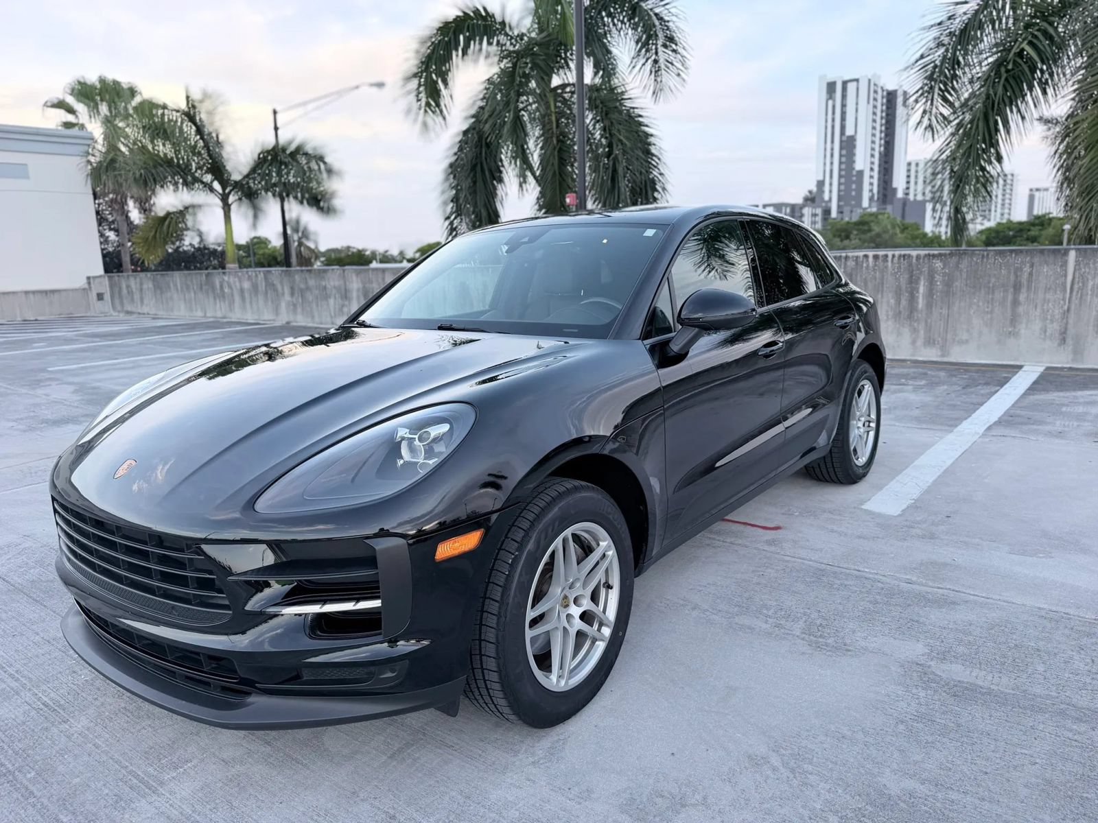 Used 2020 Porsche Macan AWD/4WD image 19