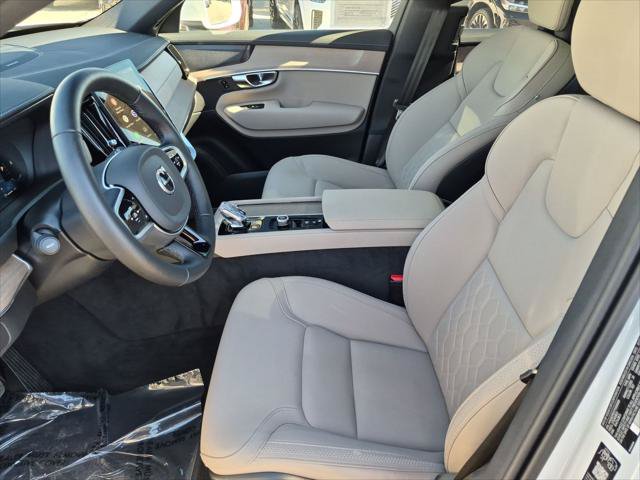 Certified 2026 Volvo XC90 B6 Plus AWD/4WD image 21