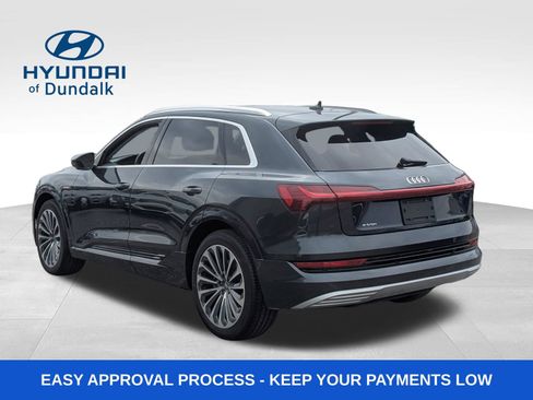 Used 2019 Audi e-tron Prestige w/ Prestige Package AWD/4WD image 3