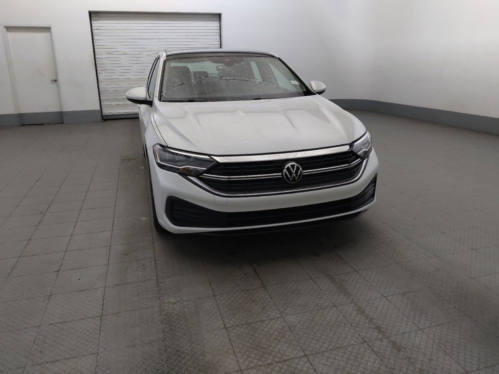 Used 2024 Volkswagen Jetta SE FWD image 14