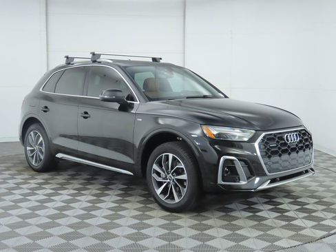 Used 2023 Audi Q5 2.0T Premium Plus w/ Premium Plus Package image 3