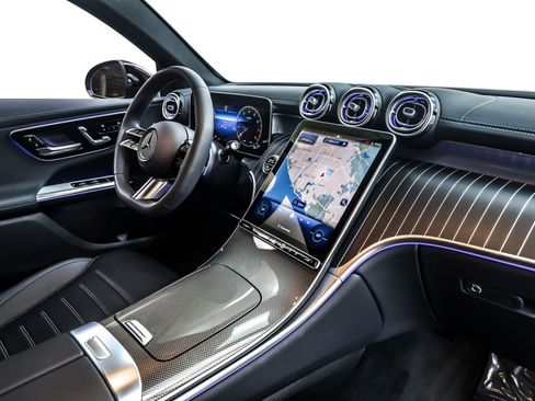 Certified 2025 Mercedes-Benz GLC 300 4MATIC image 17