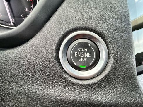 Used 2023 Cadillac XT4 Luxury w/ Cold Weather Package image 16