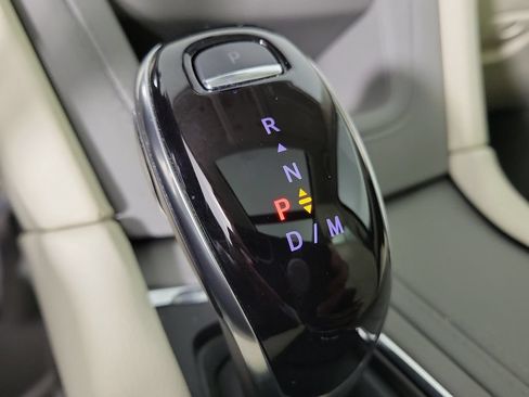 Used 2024 Cadillac XT6 Premium Luxury w/ Technology Package FWD image 30
