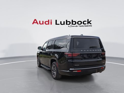 Used 2023 Jeep Wagoneer L Series II AWD/4WD image 7