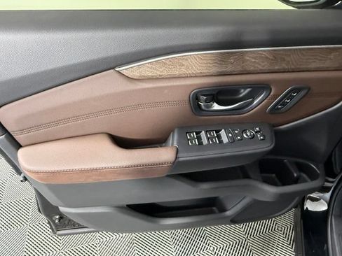 Used 2026 Honda Pilot Elite image 11
