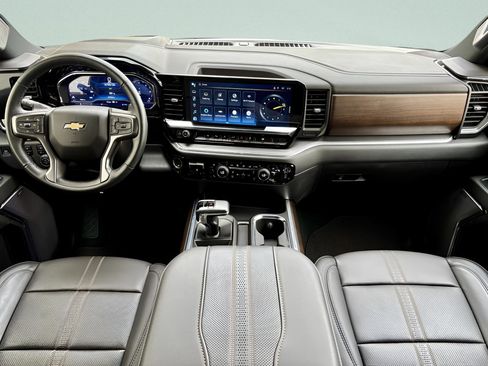 Used 2024 Chevrolet Silverado 1500 High Country w/ Technology Package image 30