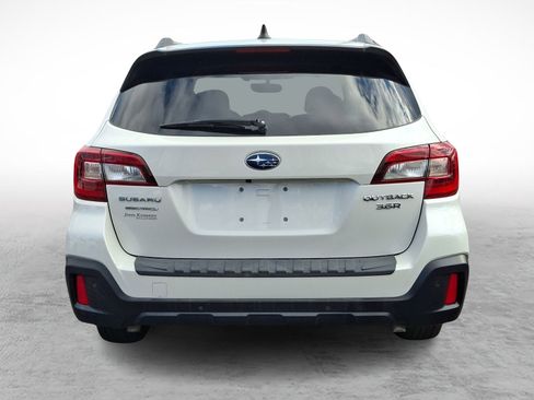 Used 2018 Subaru Outback 3.6R Touring image 5
