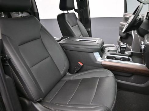 Used 2022 GMC Sierra 1500 SLT w/ SLT Convenience Package AWD/4WD image 19