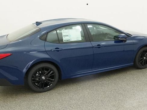 New 2026 Toyota Camry SE FWD image 10