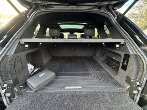 Used 2023 Land Rover Range Rover SE image 20