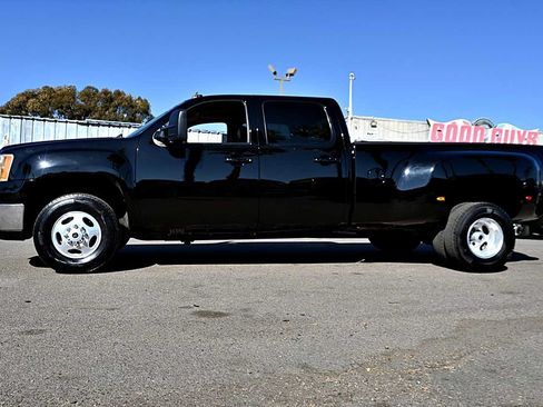 Used 2007 GMC Sierra 3500 SLT w/ Entertainment Package RWD image 4