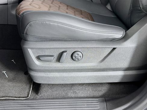 New 2026 Nissan Armada Platinum image 22