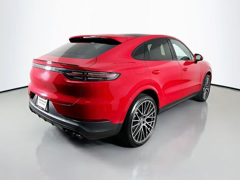 Used 2022 Porsche Cayenne Coupe image 9