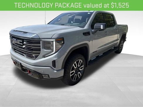 Used 2024 GMC Sierra 1500 AT4 w/ Technology Package AWD/4WD image 3