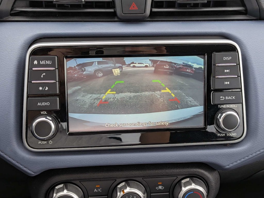 Used 2024 Nissan Versa SV FWD image 28