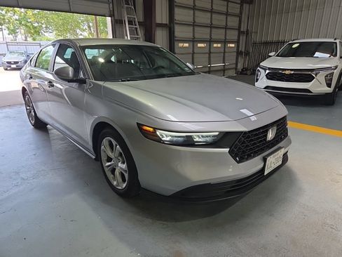 Used 2025 Honda Accord LX image 6
