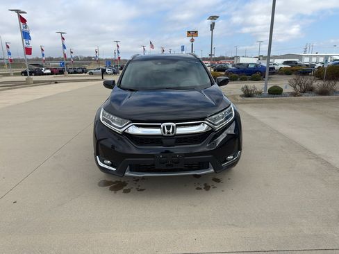 Used 2018 Honda CR-V Touring image 2