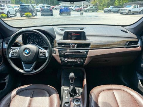 Used 2017 BMW X1 xDrive28i AWD/4WD image 7