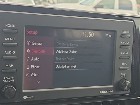Used 2021 Toyota RAV4 XLE w/ Convenience Package FWD image 16