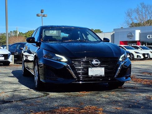 New 2025 Nissan Altima 2.5 S image 2