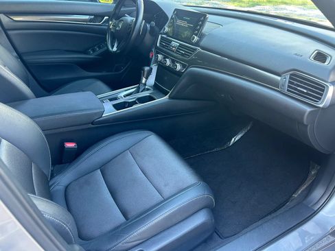 Used 2019 Honda Accord Sport image 13