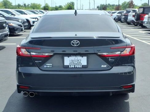 Used 2025 Toyota Camry SE AWD/4WD image 30