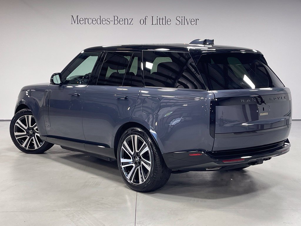 Used 2025 Land Rover Range Rover Autobiography AWD/4WD image 3