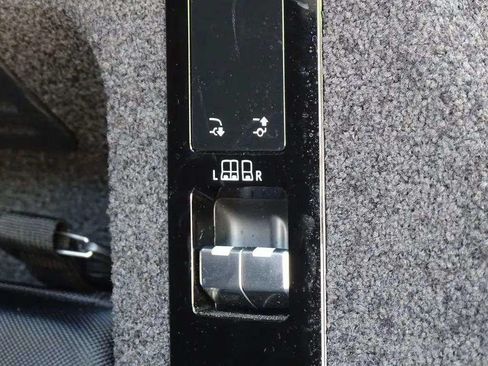 Used 2023 Land Rover Range Rover SE AWD/4WD image 26