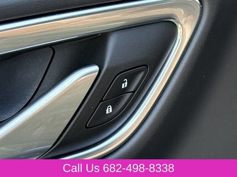 Used 2022 Chevrolet Suburban High Country AWD/4WD image 23