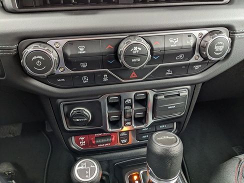 New 2026 Jeep Gladiator Rubicon AWD/4WD image 32