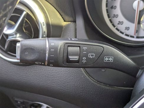 Used 2016 Mercedes-Benz GLA 250 image 29