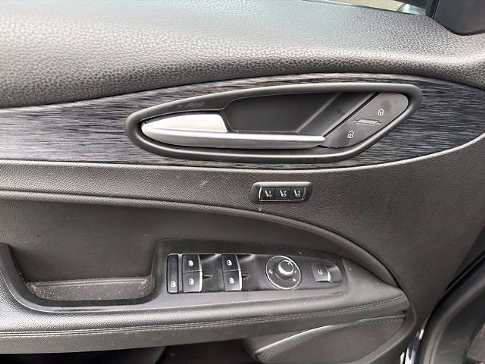 Used 2023 Alfa Romeo Stelvio Sprint AWD/4WD image 12