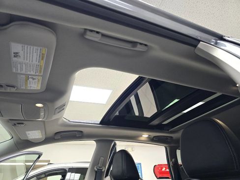 Used 2024 Nissan Murano SL image 37