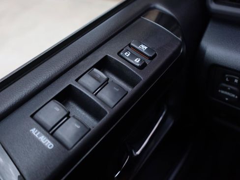 Used 2019 Toyota 4Runner TRD Off-Road Premium AWD/4WD image 35