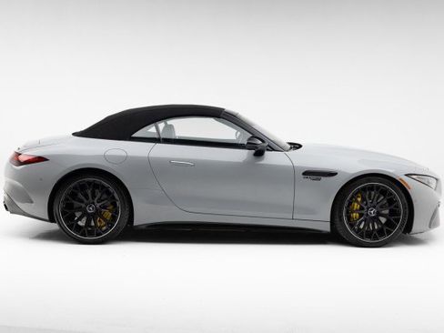 Used 2022 Mercedes-Benz SL 55 AMG 4MATIC image 31