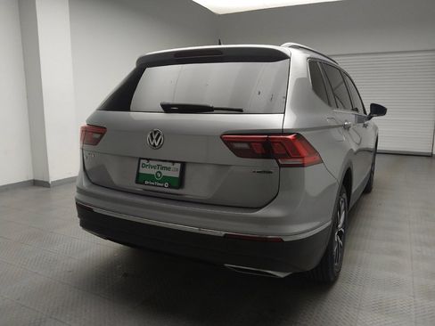 Used 2020 Volkswagen Tiguan SE w/ Panoramic Sunroof Package image 7