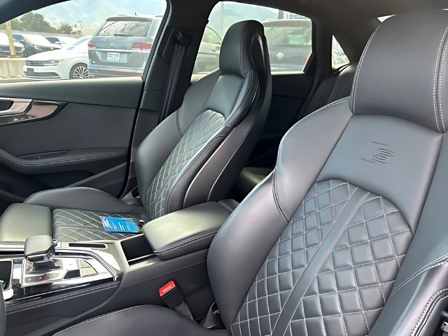 Used 2023 Audi S4 Premium Plus w/ Premium Plus Package AWD/4WD image 20