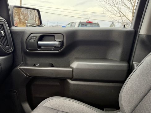 Used 2022 Chevrolet Silverado 1500 Custom image 35