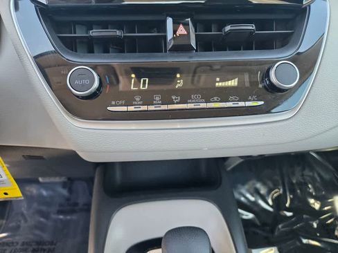 Used 2024 Toyota Corolla LE FWD image 15