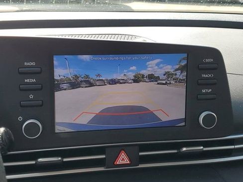 Certified 2022 Hyundai Elantra SEL w/ Winter Weather Package image 24